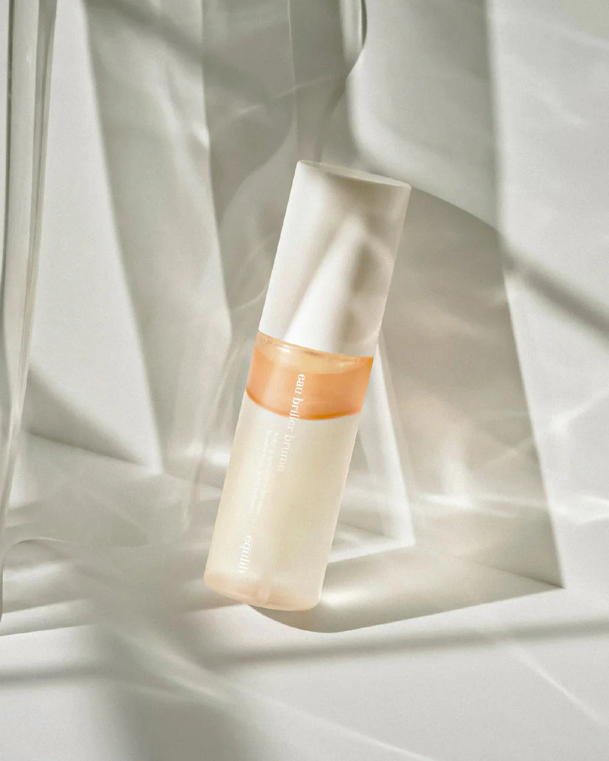 EQULIB eau briller water essence.